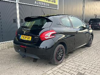 Peugeot 208 1.0 VTi Access picture 7