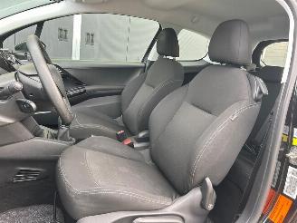 Peugeot 208 1.0 VTi Access picture 12