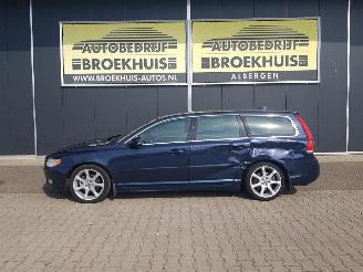Volvo V-70 1.6 D2 Momentum picture 2