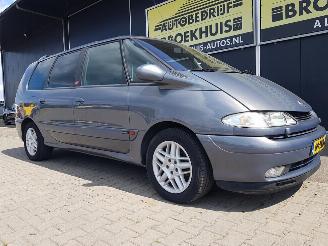 Renault Grand-espace 2.2 dCi Authentique picture 25
