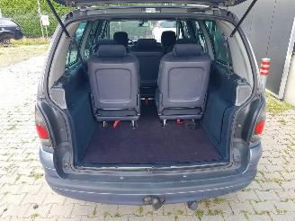Renault Grand-espace 2.2 dCi Authentique picture 9