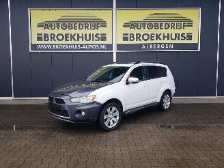 damaged commercial vehicles Mitsubishi Outlander 2.2 DI-D InStyle TC-SST 2011/7