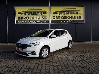 damaged passenger cars Dacia Sandero 1.0 TCe 90 Comfort 2022/8