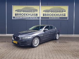 skadebil auto Jaguar XE 2.0 D Portfolio 2015/8