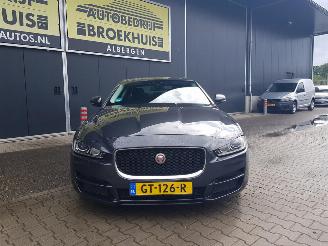 Jaguar XE 2.0 D Portfolio picture 3