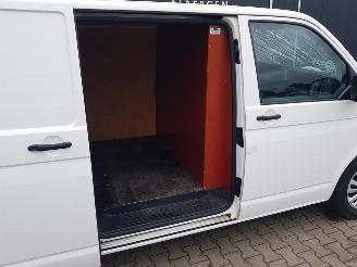 Volkswagen Transporter 2.0 TDI L1H1 26 picture 31