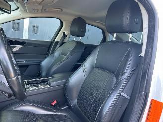 Jaguar XF 2.0d Portfolio picture 9