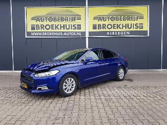 Voiture accidenté Ford Mondeo 1.5 TDCi Titanium 2016/8