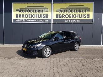 damaged passenger cars Peugeot 308 SW 1.6 BlueHDI Blue Lease Premium Automatic 2018/1