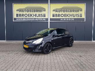 uszkodzony samochody osobowe Opel Corsa 1.4-16V 2011/5