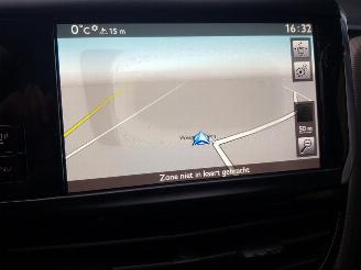 Peugeot 2008 1.2 VTi Active Pack Premium Automatic picture 23