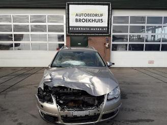 Salvage car Volkswagen Passat Passat Variant (3C5), Combi, 2005 / 2010 3.2 FSI V6 32V 2006/8