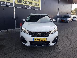 Peugeot 3008 1.2 PureTech Première picture 3