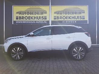 Peugeot 3008 1.2 PureTech Première picture 2