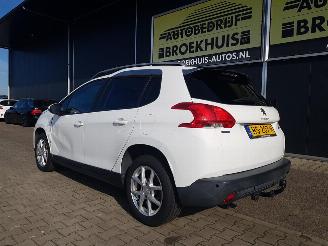 Peugeot 2008 1.2 PureTech Active picture 8