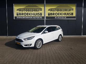 krockskadad bil auto Ford Focus Wagon 1.0 Titanium Edition 2015/11