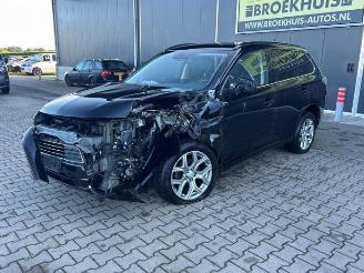 Mitsubishi Outlander Outlander (GF/GG), SUV, 2012 / 2022 2.0 16V PHEV 4x4 2014/11