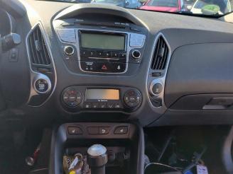 Hyundai Ix35 iX35 (LM), SUV, 2009 / 2015 2.0 16V picture 23