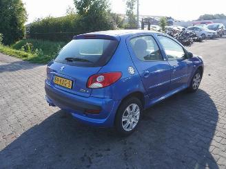 Vrakbiler auto Peugeot 206+ 1.4 2010/3