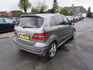Auto incidentate Mercedes B-klasse 200 turbo 2005/6
