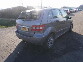 demontáž osobní automobily Mercedes B-klasse 170 2007/9