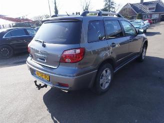 Auto incidentate Mitsubishi Outlander 2.0 4x2 2005/11