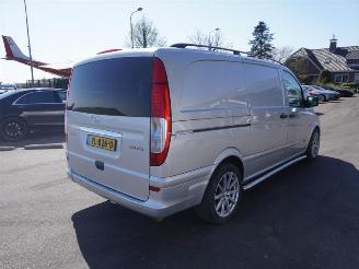 krockskadad bil bedrijf Mercedes Vito 122 CDi 2014/12