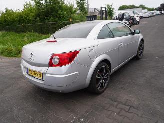 Sloopauto Renault Mégane CC 2.0 16v 2006/7