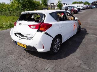 demontáž osobní automobily Toyota Auris 1.8 Hybrid 2014/8