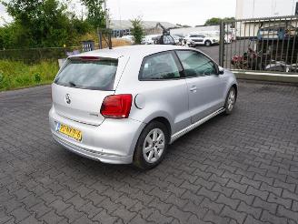 Coche siniestrado Volkswagen Polo 1.2 TDi 2010/9