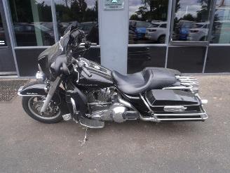 Harley-Davidson  FLHTCUI picture 4