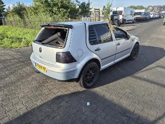  Volkswagen Golf 1.6 (AKL) 1999/6