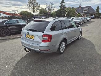 Schadeauto Skoda Octavia 1.0 TSI 12V 2018/2
