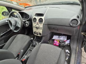 Opel Corsa 1.2 16V picture 5