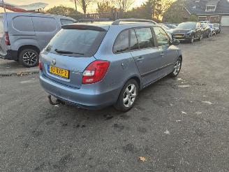 krockskadad bil auto Skoda Fabia Combi 1.2 TDi 2011/8