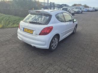 Uttjänta bilar auto Peugeot 207 1.6 Vti 2007/10