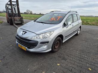 Peugeot 308 SW 1.6 VTi picture 3
