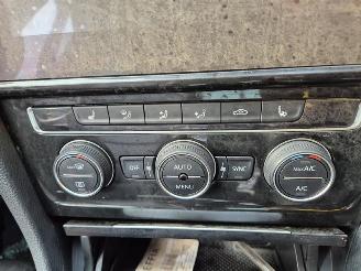 Volkswagen Golf 1.5 TRGi picture 6