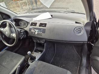 Suzuki Swift 1.3 picture 5