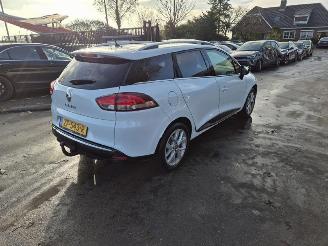 uszkodzony samochody osobowe Renault Clio GrandTour 0.9 TCe 2019/5