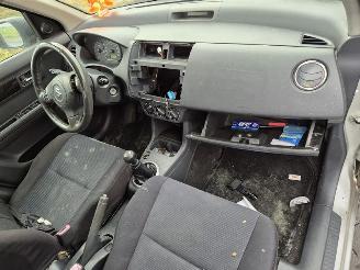 Suzuki Swift 1.3 16v picture 5