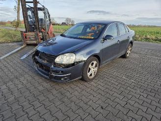 Volkswagen Jetta 2.0 FSi picture 3