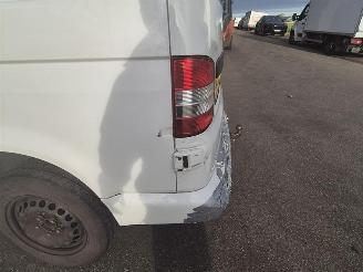 Volkswagen Transporter 2.0 TDi picture 8