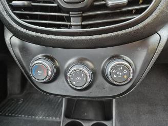 Opel Karl 1.0 12v picture 9