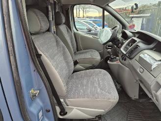 Renault  Trafic 2.0 dCi picture 11
