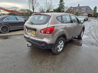Schadeauto Nissan Qashqai 1.6 16v 2007/7