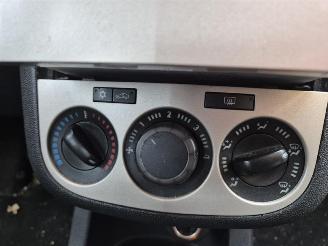 Opel Corsa 1.4 16v picture 6