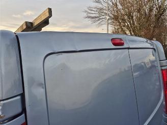 Opel Vivaro 2.5 CDTi DC picture 9