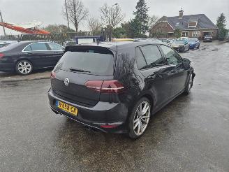 Schadeauto Volkswagen Golf 2.0 R 4Motion 2015/4