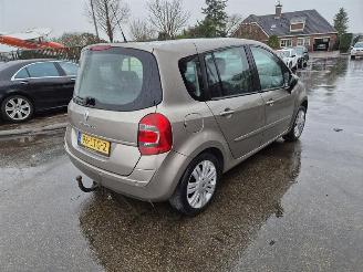 Avarii autoturisme Renault Modus 1.6 16v 2010/7